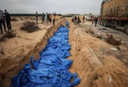 حماس: الاحتلال أباد 902 عائلة بغزة ومسحها من السجل المدني منذ بدء العدوان