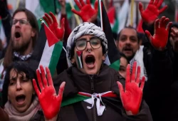 ميدل إيست آي: بعد عام واحد من الإبادة الجماعية … لهذا قد تكون عدوانية إسرائيل سبباً في هلاكها
