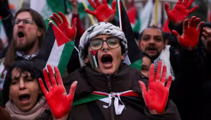 ميدل إيست آي: بعد عام واحد من الإبادة الجماعية … لهذا قد تكون عدوانية إسرائيل سبباً في هلاكها