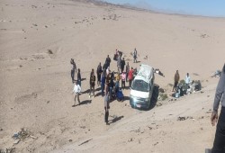 إصابة 14 شخصًا في انقلاب ميكروباص على طريق سوهاج - سفاجا