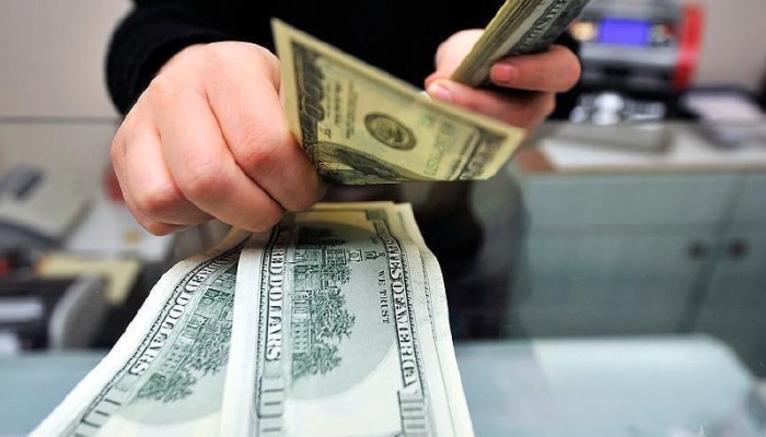 قرارات الحكومة بوقف استيراد السلع: خطوة فاشلة تفاقم الأزمات الاقتصادية في مصر