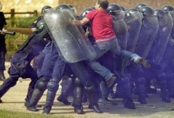 السيسي يهاجم ثورة 25 يناير: "هدفها كان إزلال الجيش والشرطة ووضع البلاد في حالة فوضى"