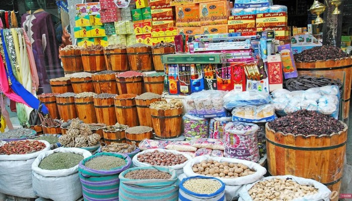 تكاليف الشحن والتأمين ترفع أسعار القمح والحبوب في مصر