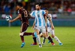 الأرجنتين تتعثر أمام فنزويلا والبرازيل تحقق انتصاراً قاتلاً في تصفيات مونديال 2026