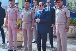 السيسي بين فخ الديون والمناورات العسكرية: هل تستطيع مصر خوض حرب؟