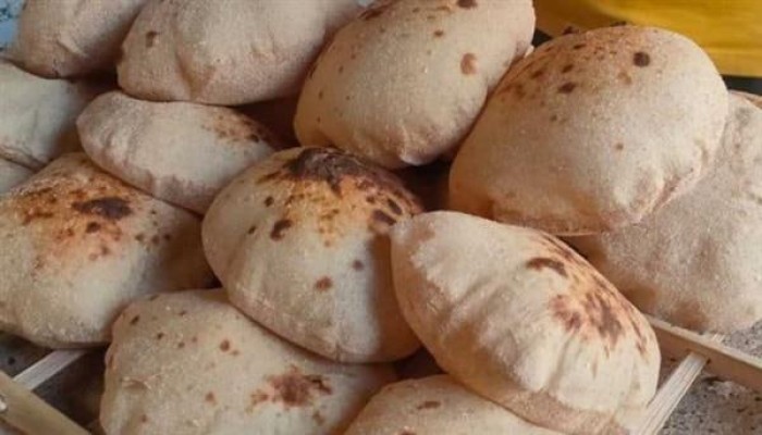 التحول إلى الذرة بدلاً من القمح في صناعة الخبز: خطر يداهم أصحاب المصانع وعبء إضافي على المواطن