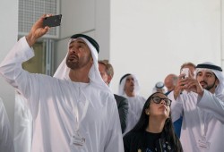 عبر التكنولوجيا الحديثة.. كيف يعزز بن زايد من الاستبداد في الإمارات؟