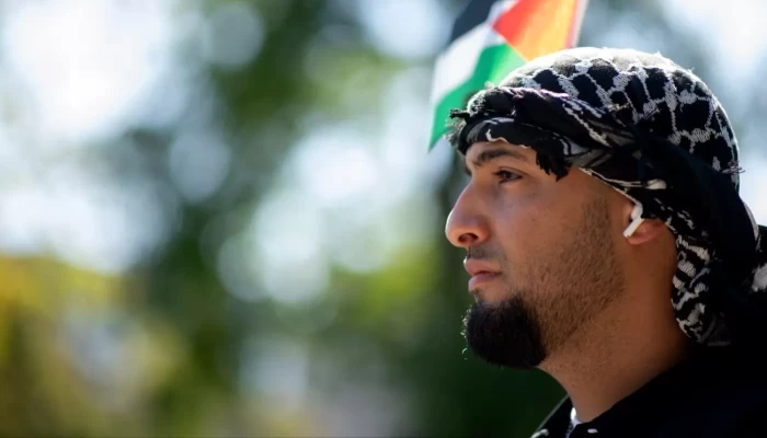 حرب إسرائيل على غزة تضع الفلسطينيين في حالة صدمة وتساؤلات حول "تواطؤ وسائل الإعلام في الإبادة الجماعية"