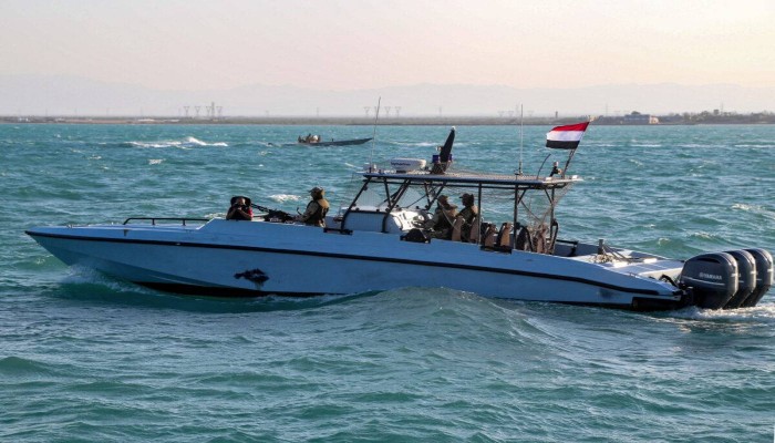 شركة أمن بحري تتلقى تقارير عن انفجارات بالقرب من ساحل اليمن