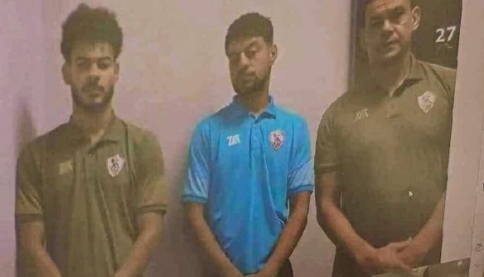الإمارات تحبس  ثلاثي الزمالك شهر وغرامة 200 ألف درهم..أزمة رياضية أم إهانة لمصر؟