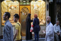 بسبب الفقر والغلاء.. تراجع مشتريات المصريين من الذهب لأدنى مستوى منذ 7 سنوات