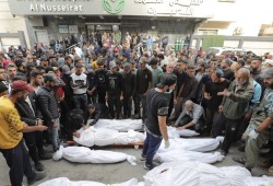 خلال يوم واحد.. استشهاد 32 فلسطينياً جراء غارات صهيونية بشمال ووسط غزة