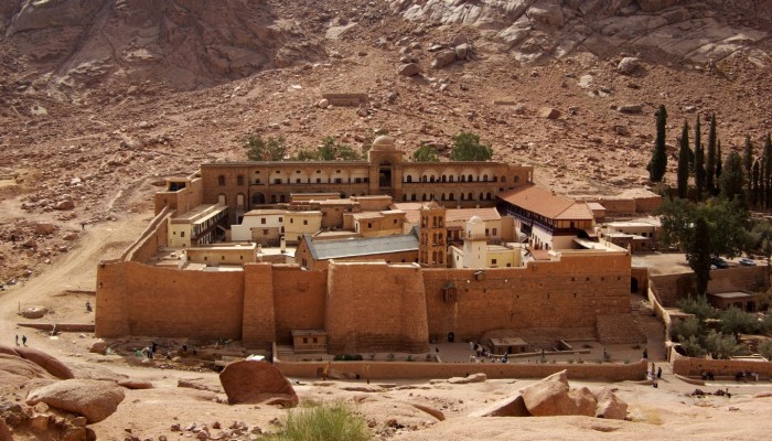 قلق متصاعد من إخلاء دير سانت كاترين لأجل فناكيش السيسي