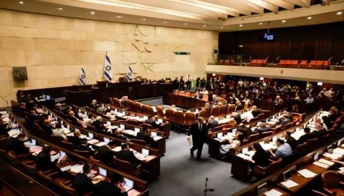 الاحتلال يوافق على مشروع قانون يستهدف المعلمين العرب في القدس الشرقية باعتبارهم مؤيدين للإرهاب