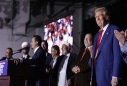 (ميتشجان) وتصويت عقابي للديمقراطيين .. عاصمة العرب الأمريكيين تصوت لترامب!