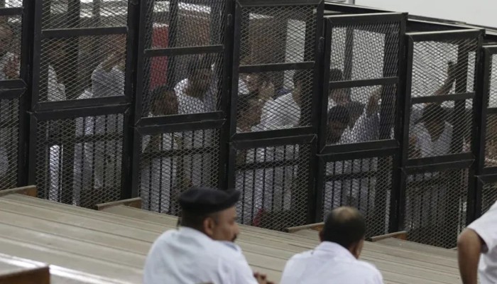 بالأسماء.. تجديد حبس 10 معتقلين على ذمة قضايا مختلفة
