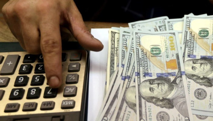 ارتفاع طفيف .. الدولار يسجل 49.42 جنيه للبيع وتذبذب السوق