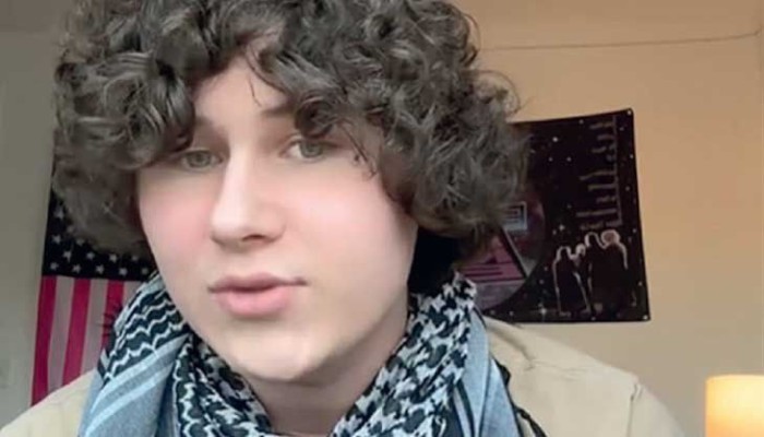الناشط الأمريكي "غاي كريستنسن" يشكو ضغوطا صهيونية لإسكاته عن دعم فلسطين