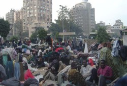 من يوقف مآسي اللاجئين السودانيين في مصر وليبيا وتونس؟