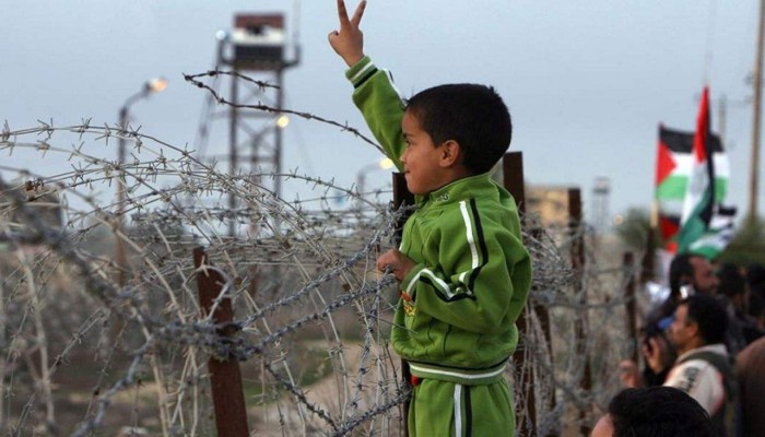 "وين يروحوا؟" تقرير يكشف الحصار في غزة وتجريم التضامن بمصر
