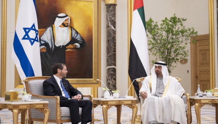 محمد بن زايد وخيانة فلسطين..انحراف البوصلة الإماراتية ضد الاسلام