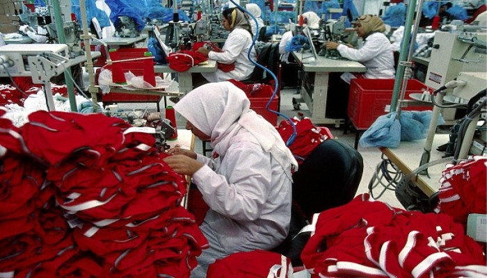 .. هذه مطالب المرأة العاملة من قانون العمل الجديد بمصر