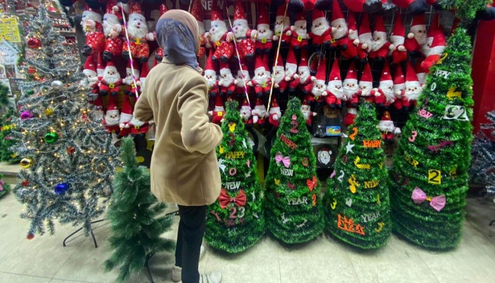 الدولار يعكر احتفالات المسيحيين بمصر..كيف؟
