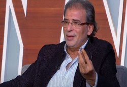 خالد يوسف يثير الجدل: يروّج لإنجازات عبد الناصر بأرقام مشكوك فيها وحقائق مغلوطة