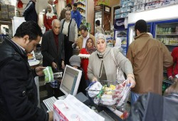 شعبة المستوردين تكشف أكاذيب إعلام السيسي حول "3000 جنيه تكفي أسرة": الأسرة تحتاج  10  آلاف جنيه شهريا