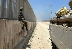 مقترح مصري لوقف إطلاق النار بغزة واعتراضات على كاميرات للاحتلال على الحدود