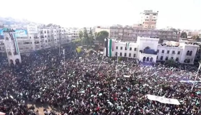 شاهد.. ملايين السوريين يملأون الميادين في احتفالات تاريخية بانتصار الثورة