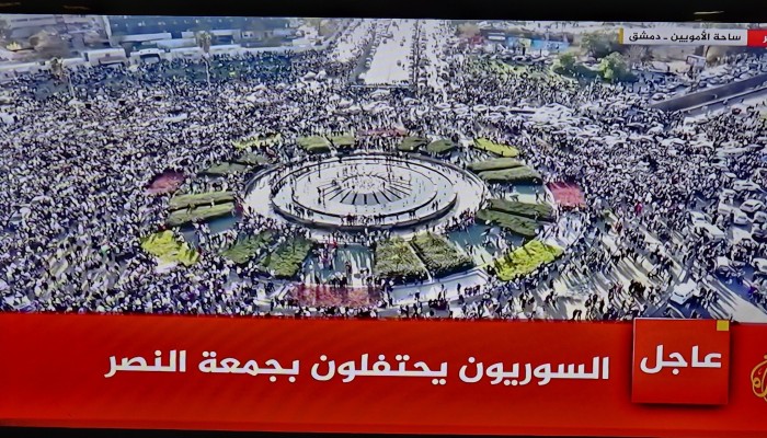 #جمعة_النصر.. مظاهرات مليونية في المدن السورية احتفالا بسقوط الأسد