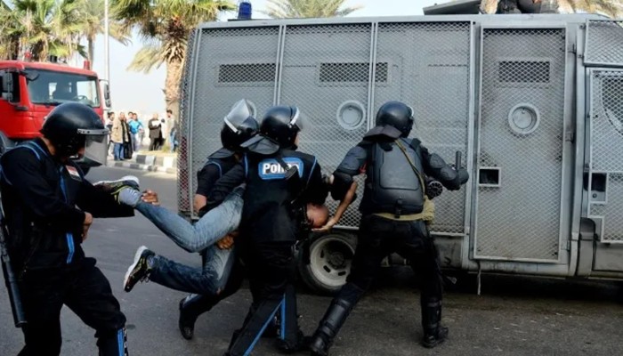 مصريون يفضحون الإخفاء القسري: صور وأسماء المفقودين تغزو مواقع التواصل
