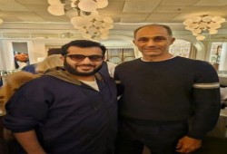 الرياض تصر على تهديد السيسي .. صور متداولة لنجل المخلوع مع طال عمره!