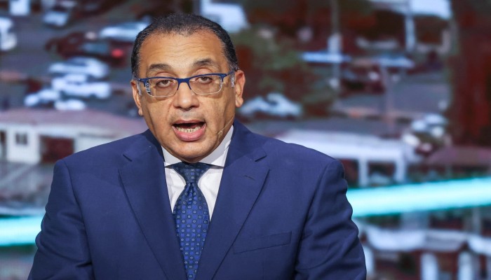 البيع أو الهروب.. مصير الشركات في مصر