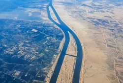 انخفاض عائدات قناة السويس بنسبة 60% مع مواجهة مصر لأزمة اقتصادية وسياسية