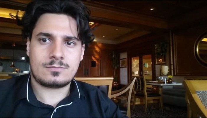 أمن السيسي يعتقل ناشطًا سوريًا بعد دعوته لرفع علم الثورة فوق السفارة