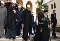 شيخ الأزهر في تهنئة عيد الميلاد: لا يمكن أن نفرح وغزة تحت وطأة الموت