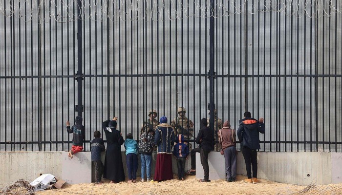 كما السوريين... الفلسطينيون يواجهون تحديات جديدة للسفر إلى مصر