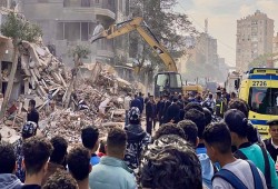 مصرع وإصابة 7 أشخاص في انهيار عقار بالبحيرة