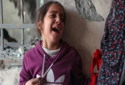 ميدل ايست: بينما يعاني الفلسطينيون … يؤدي الصهاينة الليبراليون دور الضحية