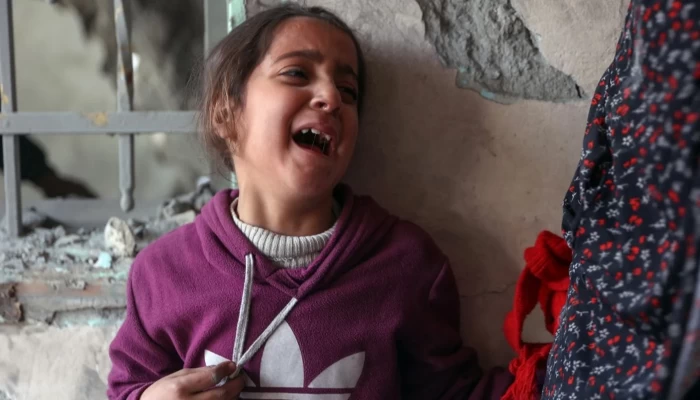 ميدل ايست: بينما يعاني الفلسطينيون … يؤدي الصهاينة الليبراليون دور الضحية