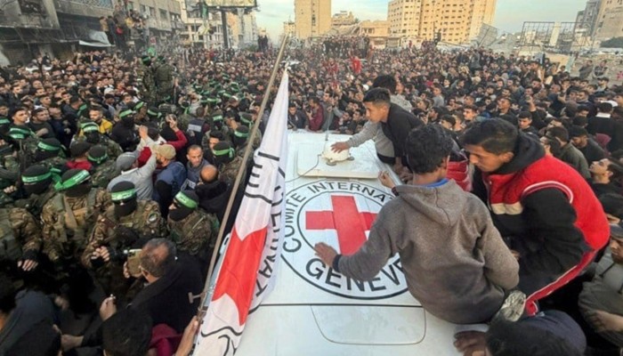 مقاتلو القسام يحدثون صدمة داخل الكيان الصهيوني.. عمليات معقدة لتسليم الأسيرات