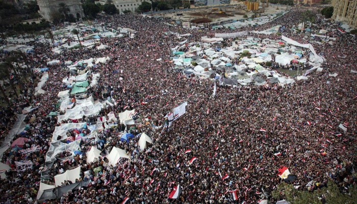 الأرقام تُكذِّب تحميل ثورة 25 يناير مسؤولية أزمة نزيف الاقتصاد