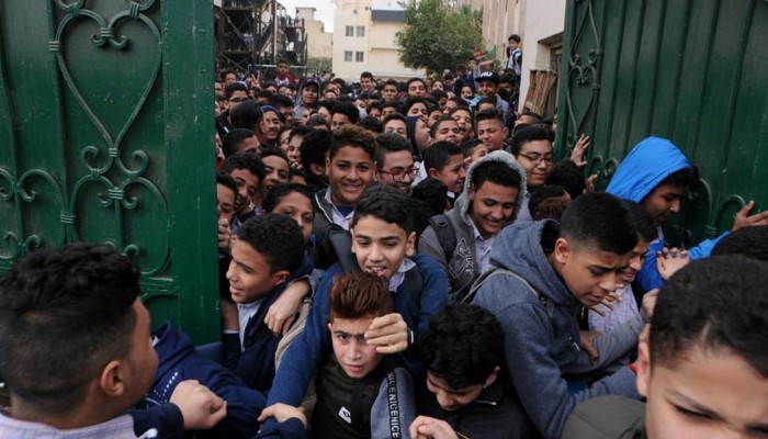 "هيومن رايتس ووتش" تتهم حكومة السيسي بتقويض الحق في التعليم من خلال تقليص الإنفاق