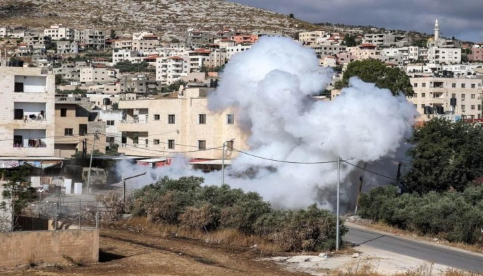 تصعيد في الضفة الغربية.. المقاومة تنفذ كمائن وتفجر آليات والاحتلال يواصل التدمير والاعتقالات