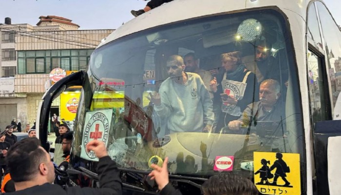 تركيا تستقبل 50 من 99 أسيرا .. موقع عبري: القاهرة تطالب "حماس" بثمن وجود الأسرى على أراضيها!