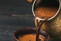 مزاج المصريين في خطر.. القهوة تحت وطأة الارتفاعات القياسية