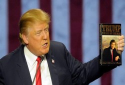 "فن الصفقة".. كيف يكشف كتاب ترامب المفضل أسرار عقليته في التفاوض والابتزاز؟