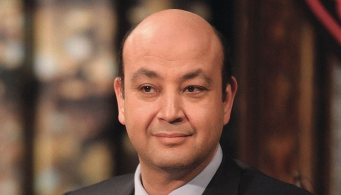 تفاعل واسع مع حديث عمرو أديب عن إطلاق سراح المعتقلين السياسيين من سجون السيسي (شاهد)